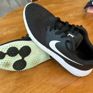 Boys Nike golf spikes